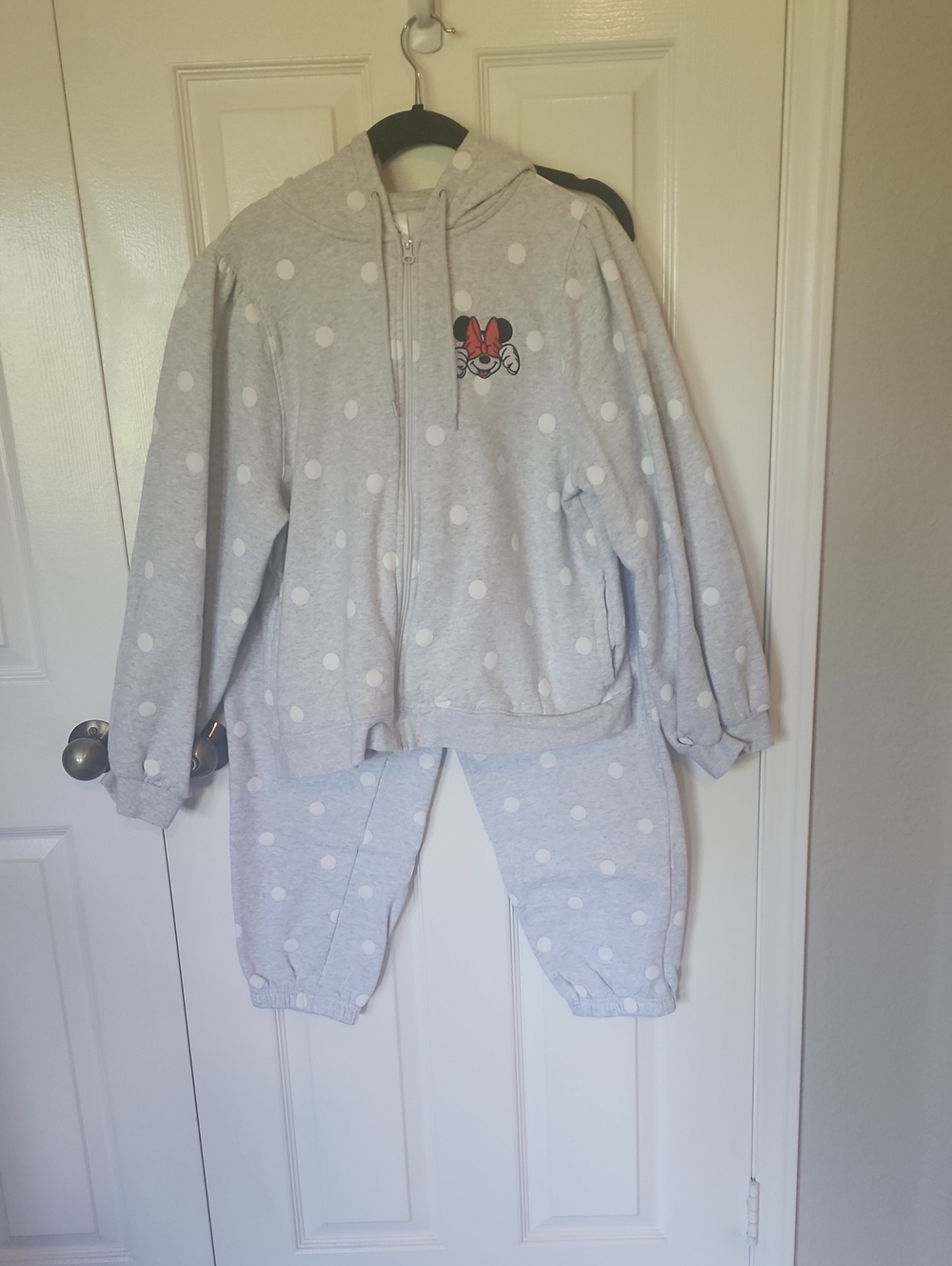 Disney Light Gray Polka Dot Minnie Sweatshirt & Joggers Set Size Large